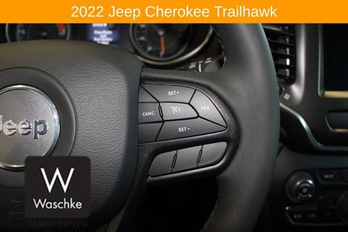 Used 2022 Jeep Cherokee Trailhawk w/ Trailer Tow Group image 28