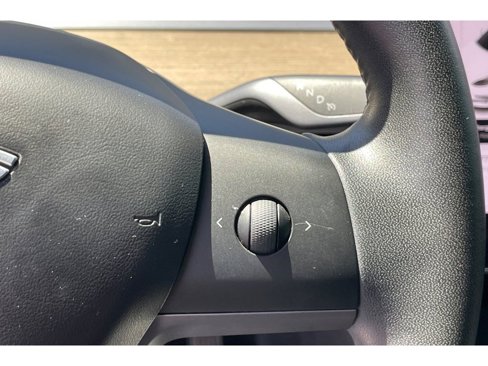 Used 2020 Tesla Model 3 Standard Range image 31