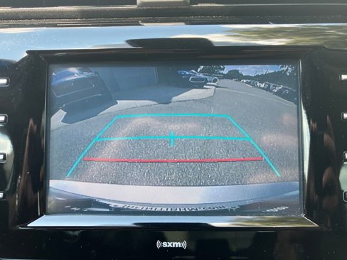 Used 2020 Toyota Camry LE image 8