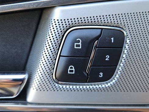 Used 2018 Lincoln MKX Black Label w/ Driver Assistance Package image 43
