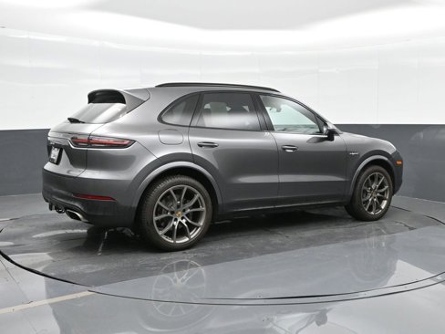 Certified 2020 Porsche Cayenne E-Hybrid w/ Premium Plus Package image 7