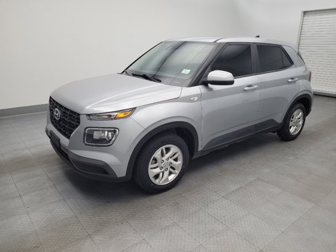 Used 2021 Hyundai Venue SE image 2