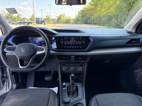 Used 2022 Volkswagen Taos SE image 12