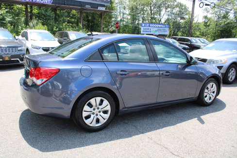 Used 2013 Chevrolet Cruze LS image 7