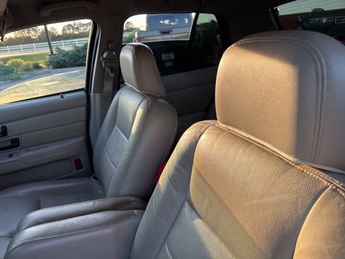 Used 2008 Ford Crown Victoria LX image 8