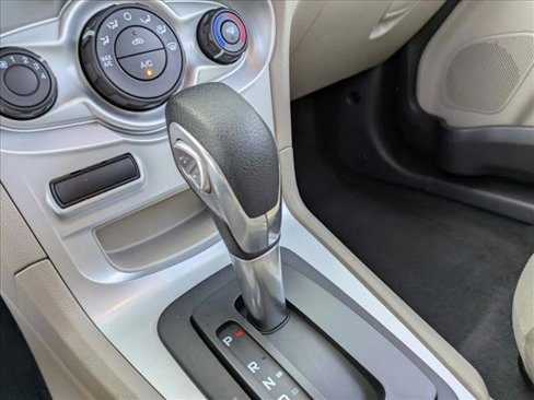 Used 2018 Ford Fiesta SE image 12