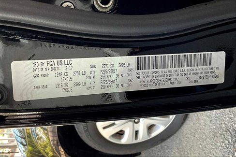 Used 2017 Dodge Journey SE image 30