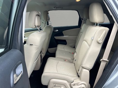 Used 2018 Dodge Journey SE image 10