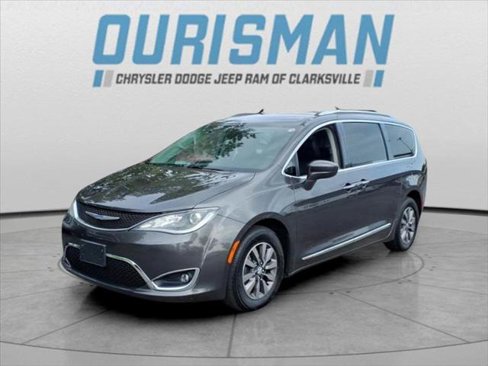 Certified 2020 Chrysler Pacifica Touring-L Plus image 7