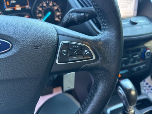 Used 2018 Ford Escape SEL image 19