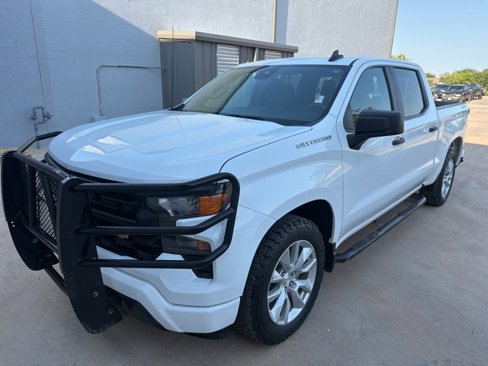 Used 2023 Chevrolet Silverado 1500 Custom image 3