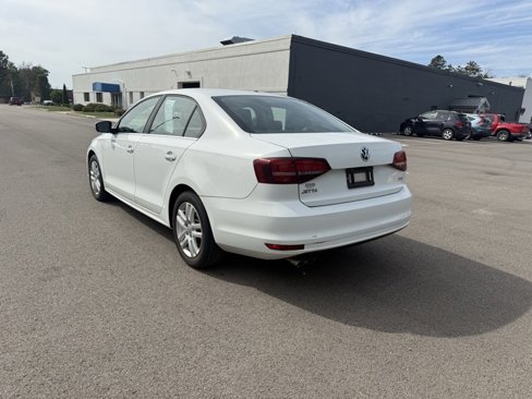 Used 2017 Volkswagen Jetta S image 8