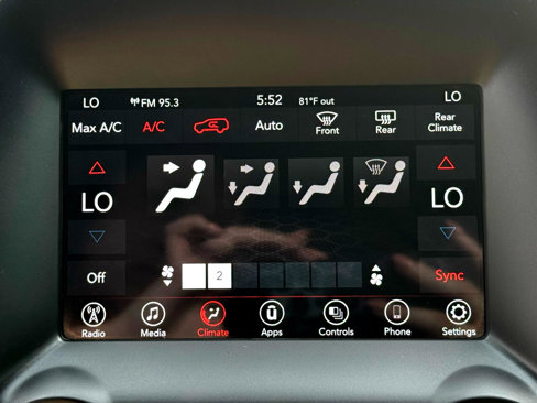 Used 2020 Dodge Durango SXT image 17