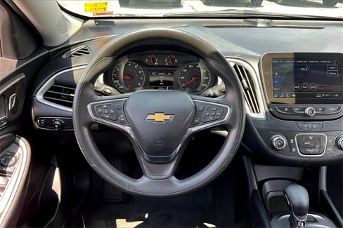 Used 2024 Chevrolet Malibu LS image 8