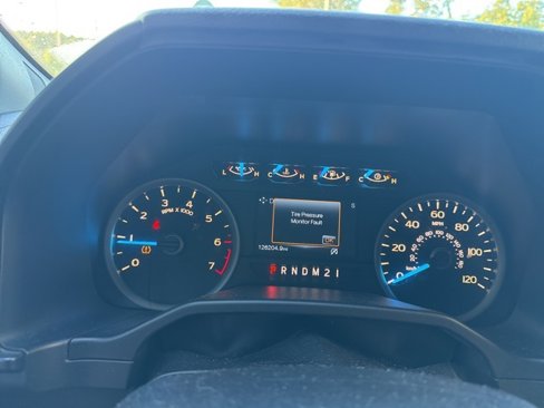 Used 2015 Ford F150 XLT w/ Equipment Group 302A Luxury image 15