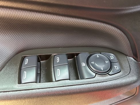 Used 2024 Chevrolet Equinox RS w/ RS Leather Package image 19