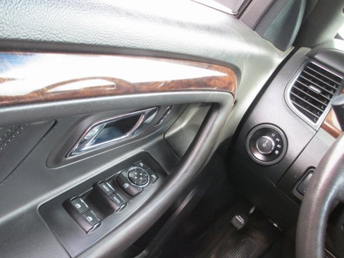 Used 2016 Ford Taurus Limited image 22