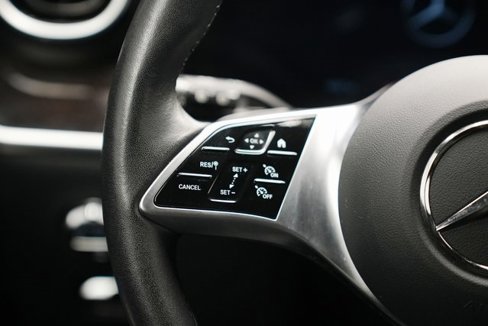Used 2024 Mercedes-Benz GLC 300 4MATIC image 27