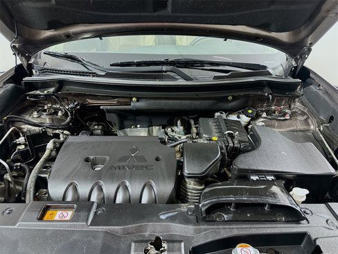 Used 2019 Mitsubishi Outlander SEL image 29