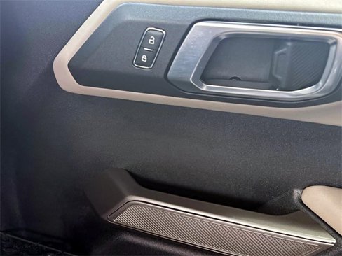 Used 2022 Ford Bronco Wildtrak image 19