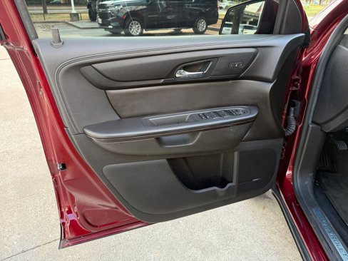 Used 2017 Chevrolet Traverse Premier image 30