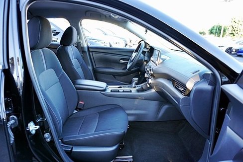 Used 2024 Nissan Sentra SV image 11