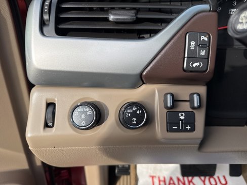 Used 2015 Chevrolet Suburban LTZ image 25