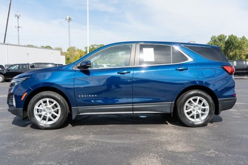 Used 2023 Chevrolet Equinox LT w/ LPO, Floor Liner Package image 9