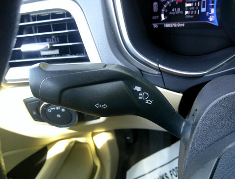 Used 2015 Ford Fusion SE image 19