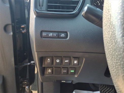 Used 2019 Nissan Rogue SL image 14
