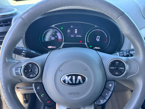 Used 2016 Kia Soul EV image 14