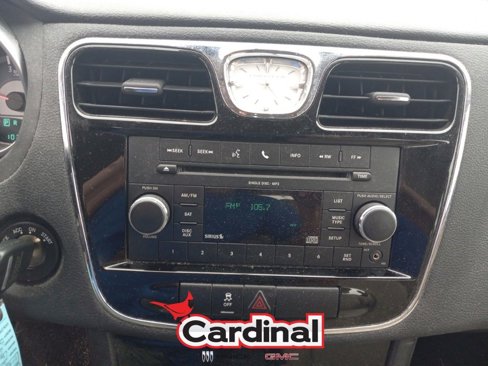 Used 2011 Chrysler 200 Touring image 26