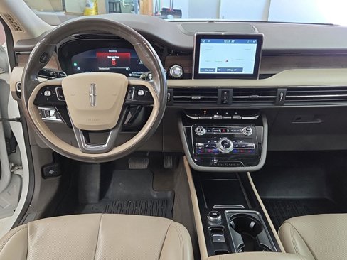 Used 2021 Lincoln Corsair Reserve w/ Equipment Group 201A image 2