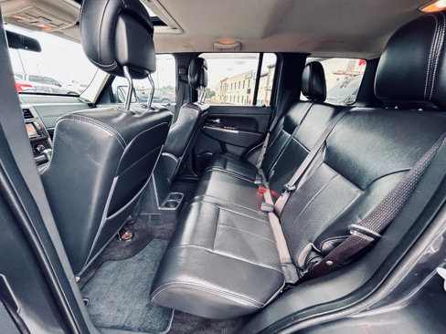 Used 2011 Jeep Liberty Limited image 21