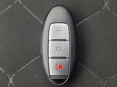Used 2019 Nissan Kicks S image 32