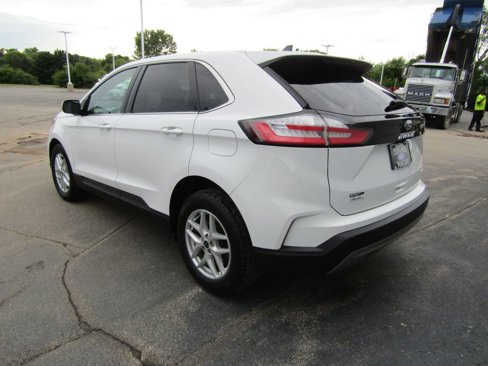 Used 2022 Ford Edge SEL w/ Convenience Package image 4