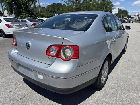Used 2008 Volkswagen Passat 2.0T image 5
