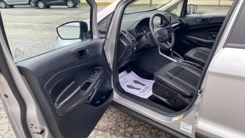Used 2020 Ford EcoSport SES w/ SES Black Appearance Package image 12