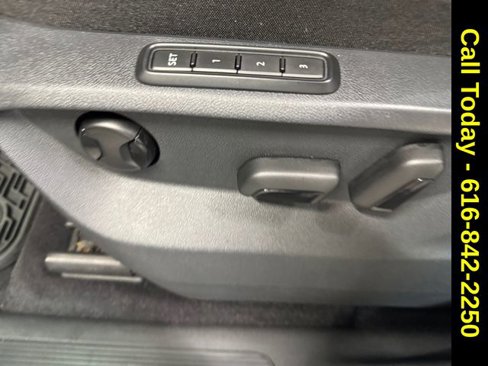 Used 2021 Volkswagen Atlas SEL image 23