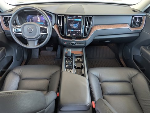 Used 2023 Volvo XC60 B5 Plus w/ Protection Package Premier image 15