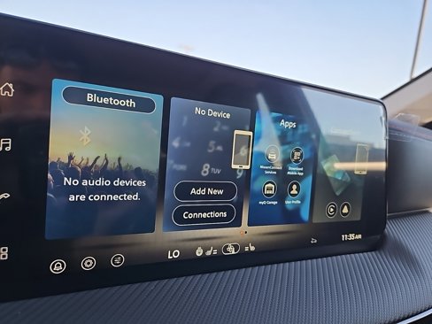 New 2026 Nissan Kicks SR w/ SR Premium Package image 17