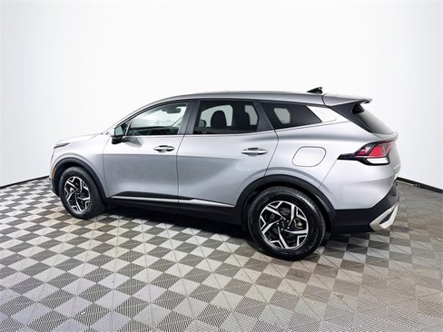 Used 2023 Kia Sportage LX image 6