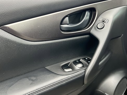Used 2018 Nissan Rogue Sport S w/ S Appearance Package image 15