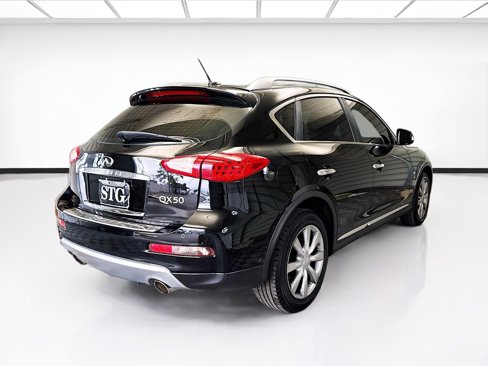 Used 2017 INFINITI QX50 2WD w/ Premium Plus Package image 4