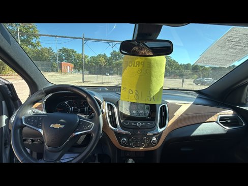 Used 2018 Chevrolet Equinox Premier image 10