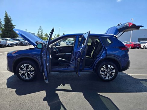 Used 2023 Nissan Rogue SV image 19