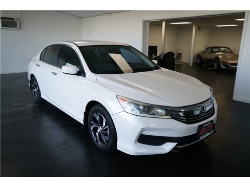 Used 2017 Honda Accord LX image 9