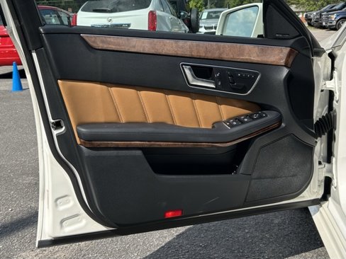 Used 2013 Mercedes-Benz E 350 Sedan image 17
