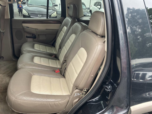 Used 2002 Ford Explorer Eddie Bauer image 32