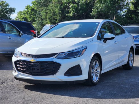 Used 2019 Chevrolet Cruze LT w/ Convenience Package image 3